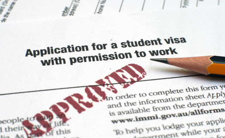 تفاوت ویزا و پرمیت کانادا | کار، تحصیل، مسافرت یا اقامت | سوگیموتو ویزا